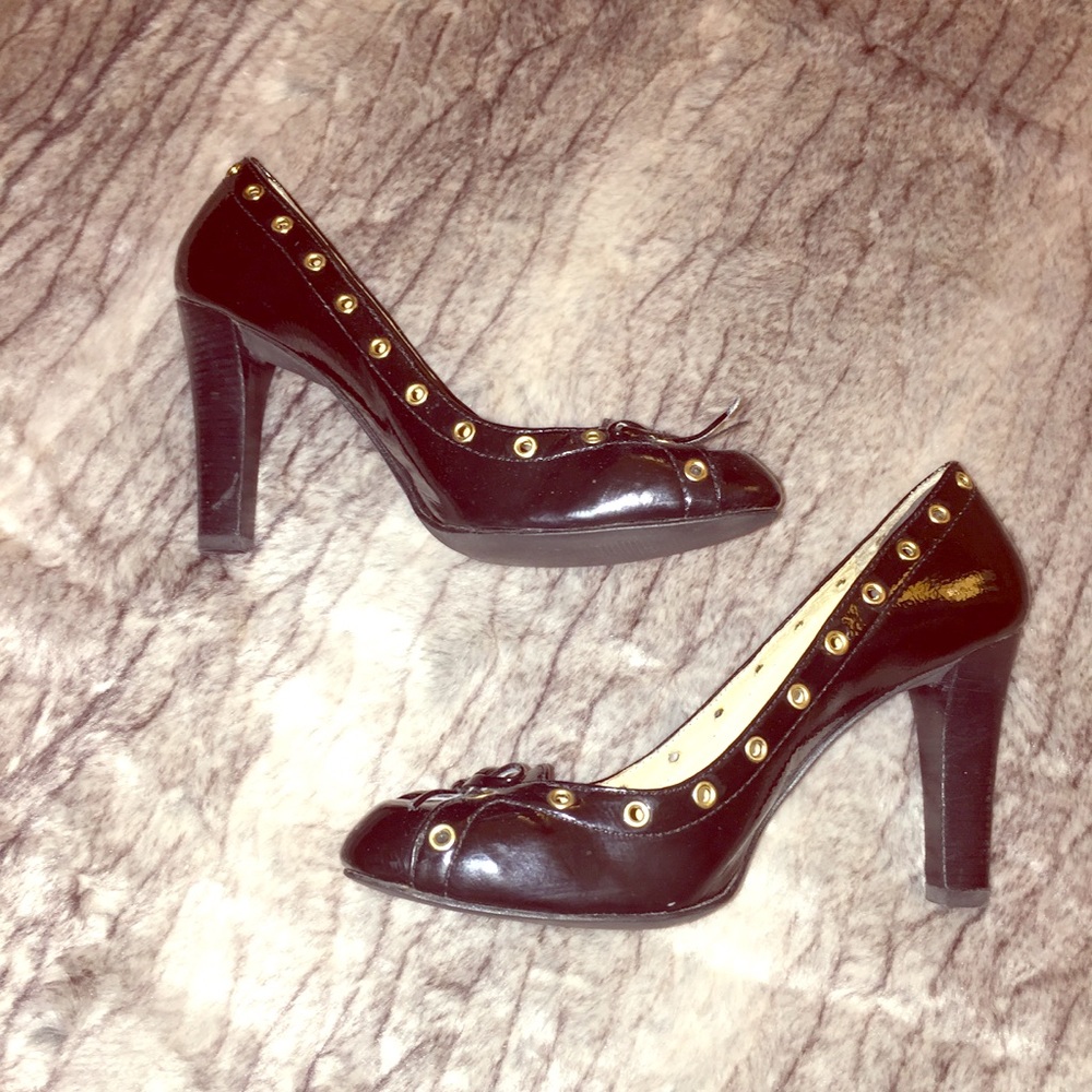 ❤️Michael Kors Black Patent Leather Grommet Heels